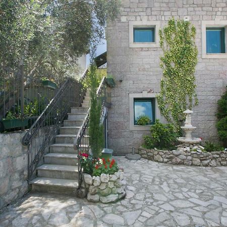 Apartments Holiday Lux Sutomore Exteriér fotografie