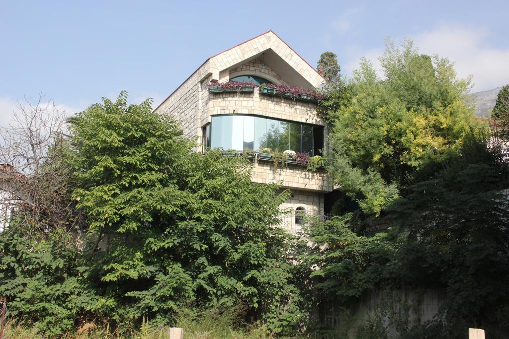 Apartments Holiday Lux Sutomore Pokoj fotografie