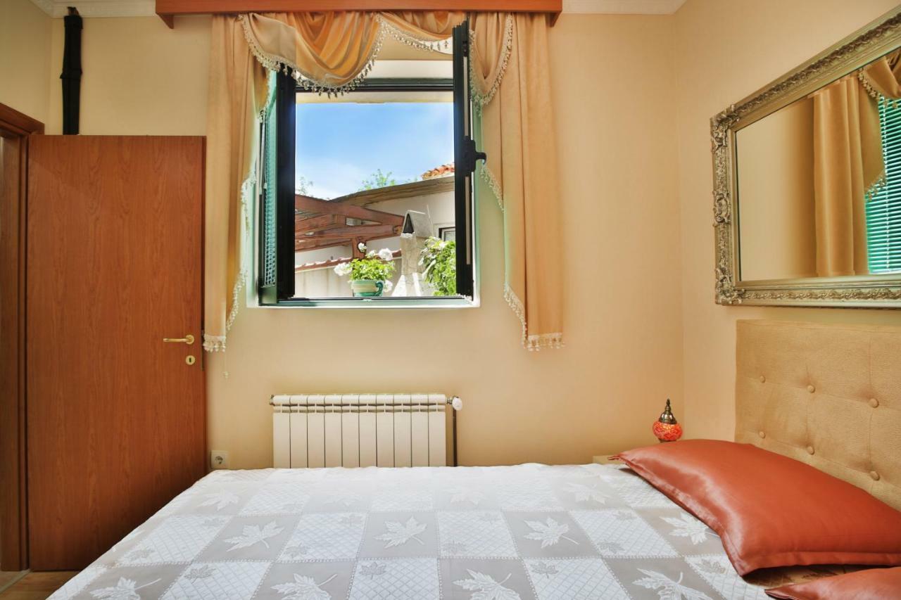 Apartments Holiday Lux Sutomore Exteriér fotografie